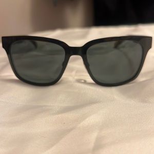 Black square Burberry sunglasses